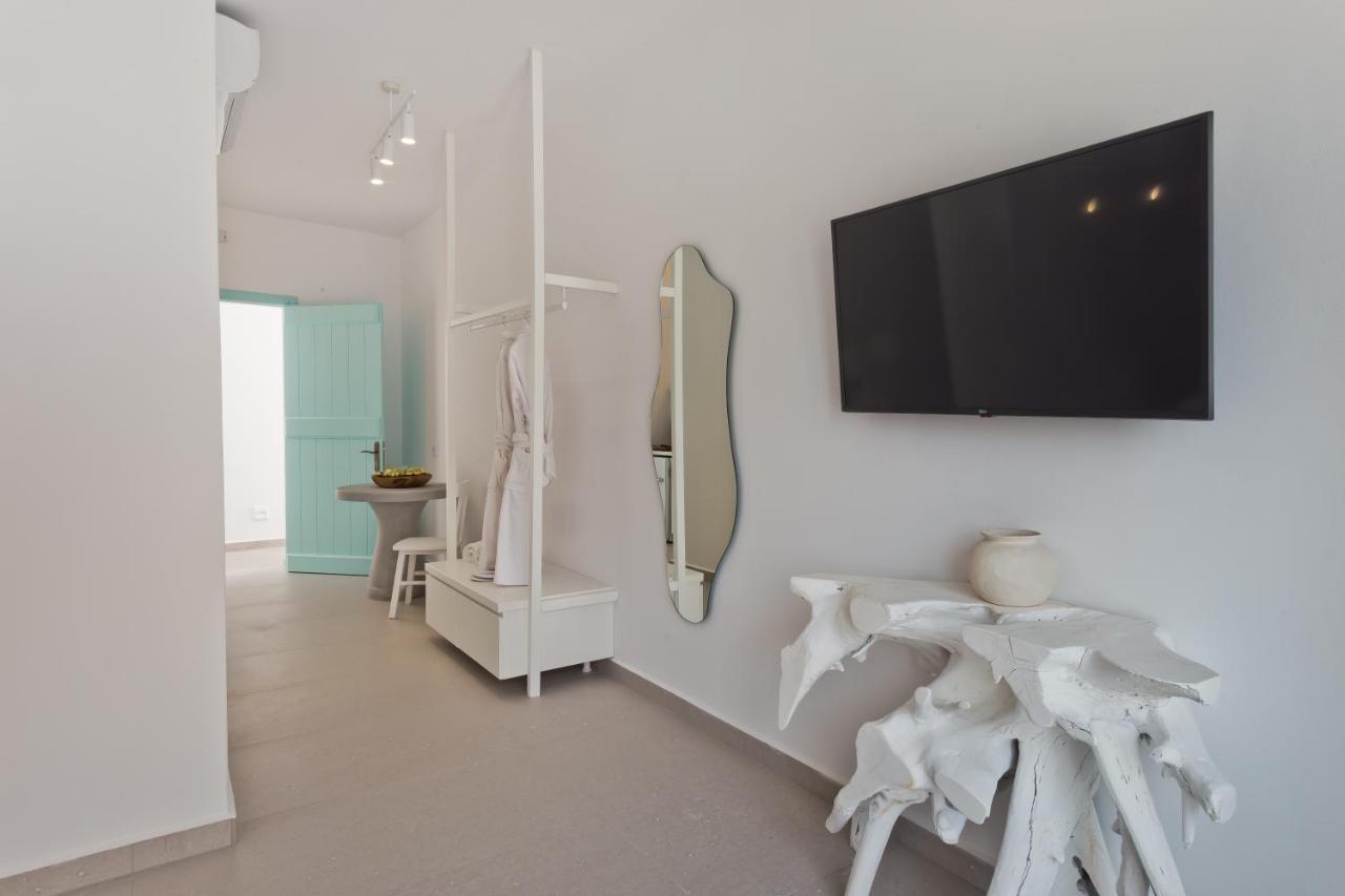 Enilion Luxury Suites Kyra Panagia エクステリア 写真