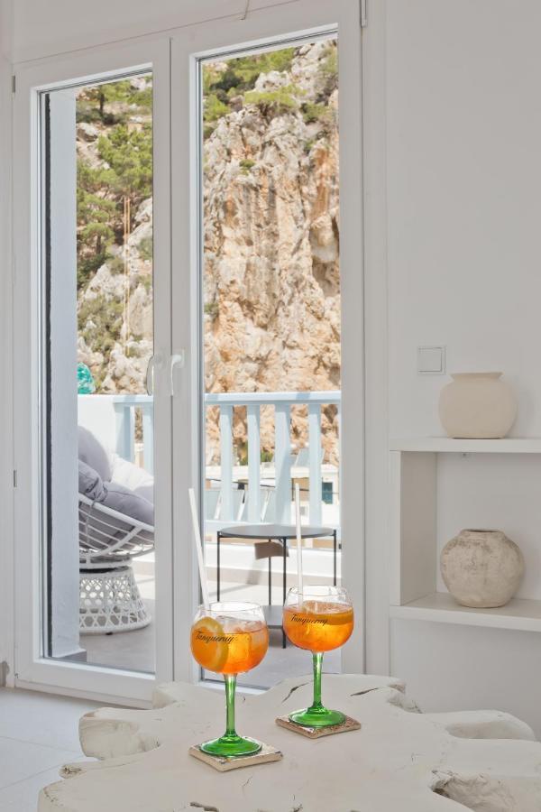 Enilion Luxury Suites Kyra Panagia エクステリア 写真