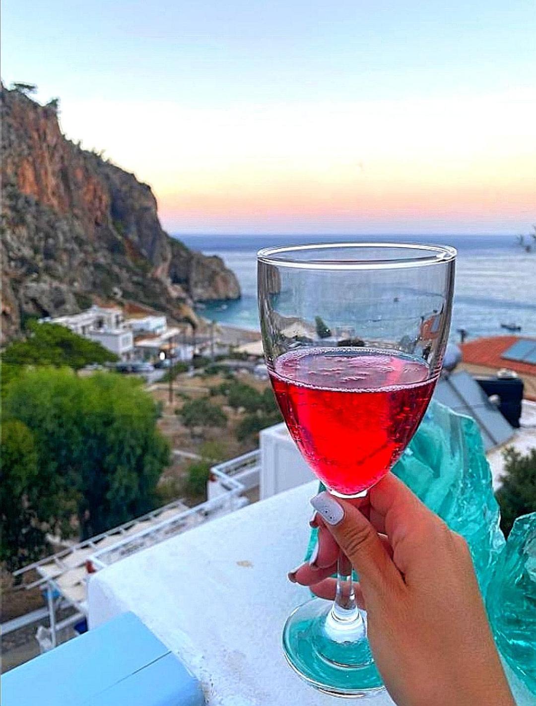 Enilion Luxury Suites Kyra Panagia エクステリア 写真