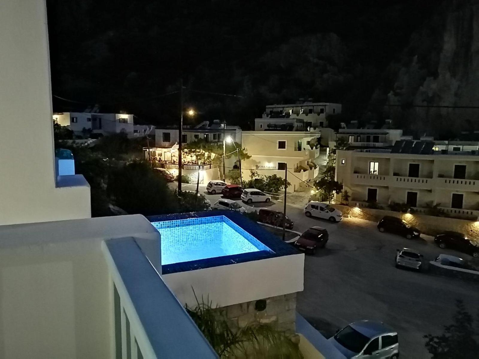 Enilion Luxury Suites Kyra Panagia エクステリア 写真