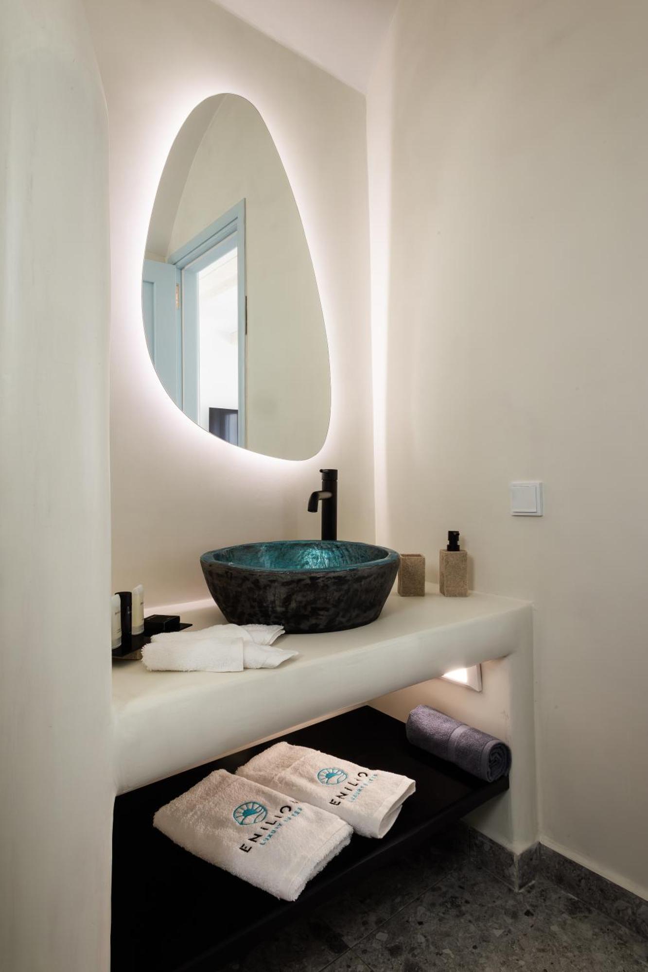 Enilion Luxury Suites Kyra Panagia エクステリア 写真