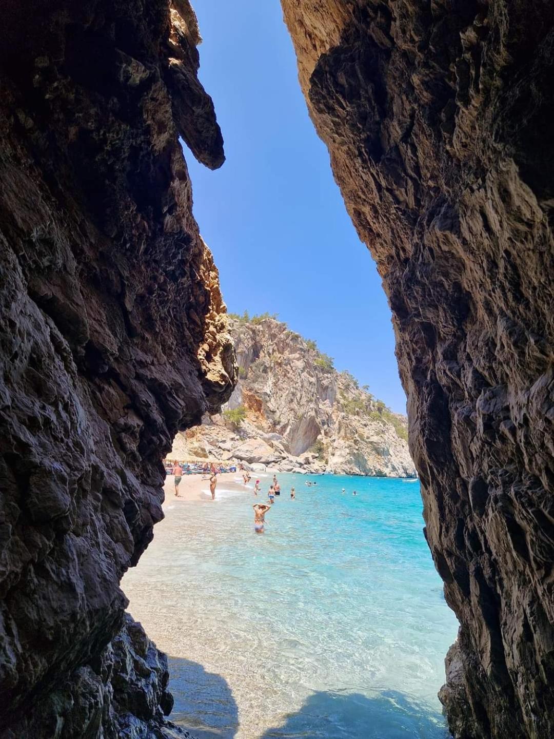 Enilion Luxury Suites Kyra Panagia エクステリア 写真