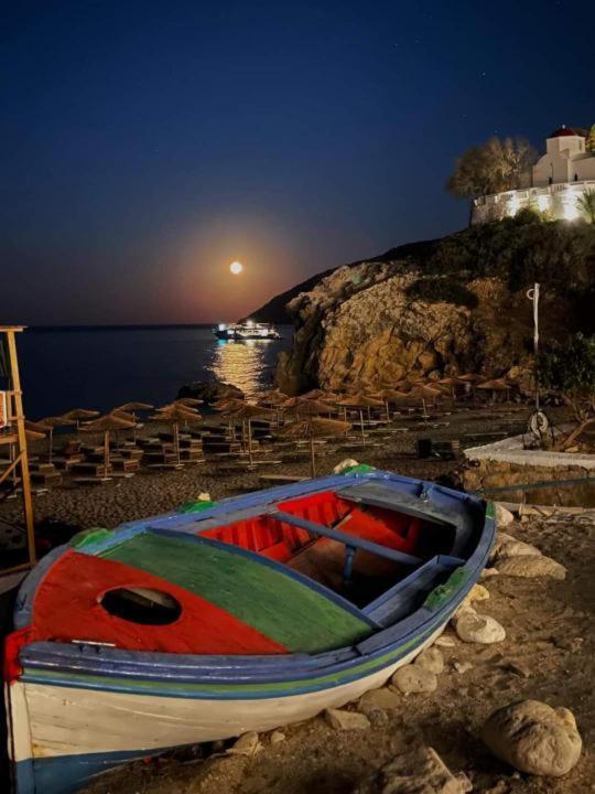 Enilion Luxury Suites Kyra Panagia エクステリア 写真